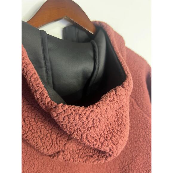 Columbia CSC Sherpa Fleece Hooded Jacket Size Medium in Beetroot - Picture 6 of 6